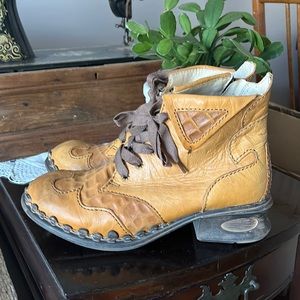 Rovers Tan Leather Boots